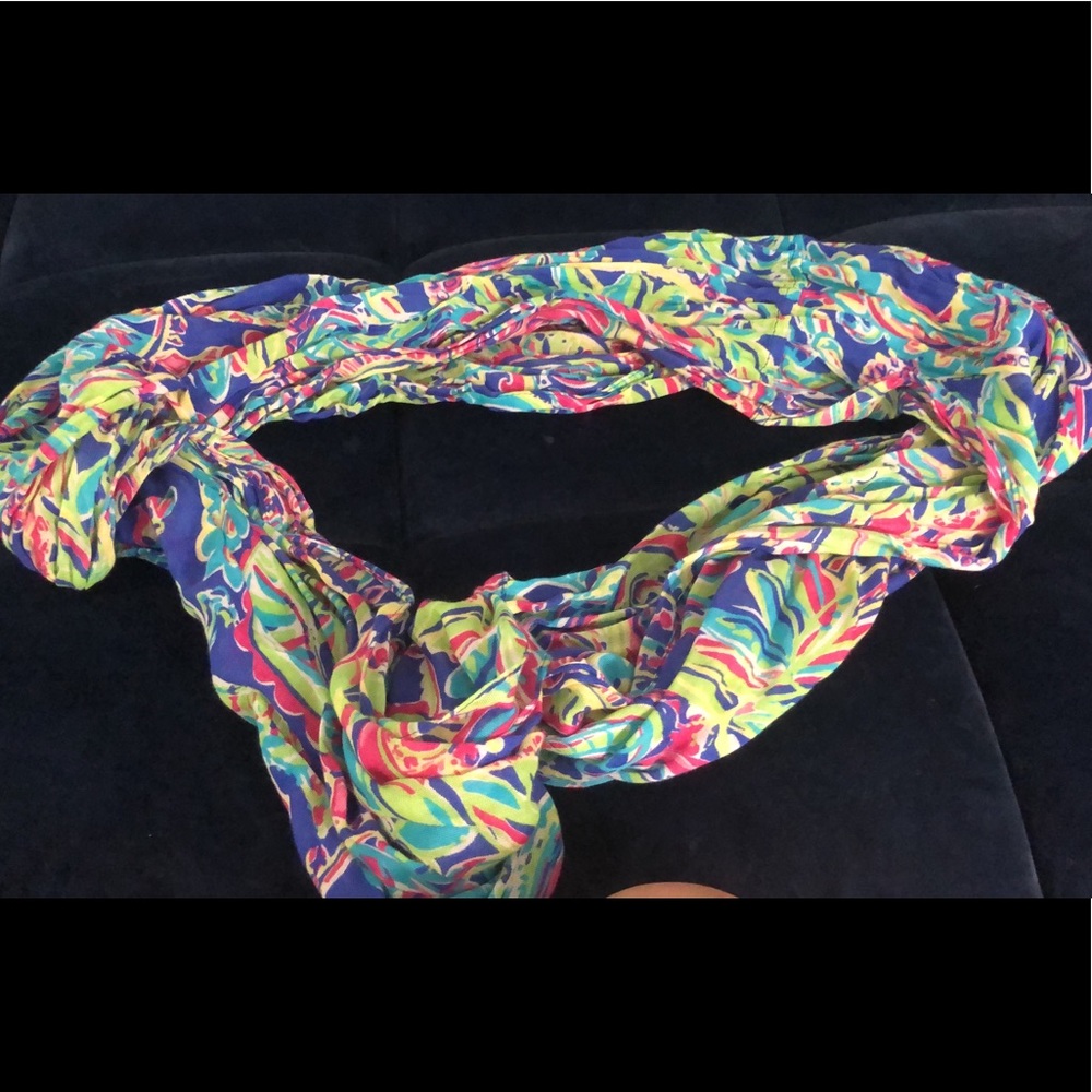 Infinity Scarf in EUC. Tuscan Play
